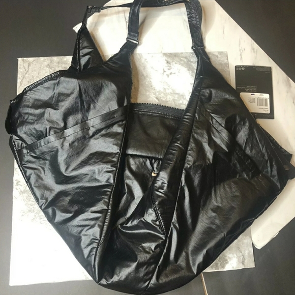 COPY - NWT! NIKE Victory Gym/Yoga Tote! Waterproof! - Picture 7 of 13